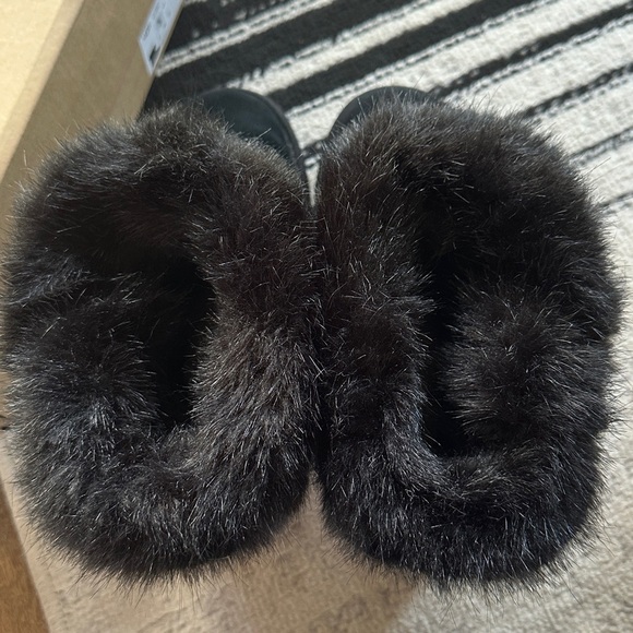 UGG Cathie Suede Genuine Sheepskin Lined Short Boots / SZ5 - Picture 11 of 13